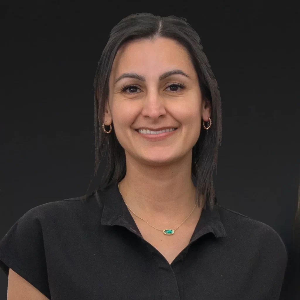 Nichole Llamas headshot 1